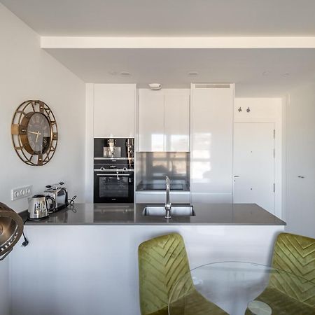 Malaga Skyline 1 Pool & Parking Free Apartment Ngoại thất bức ảnh