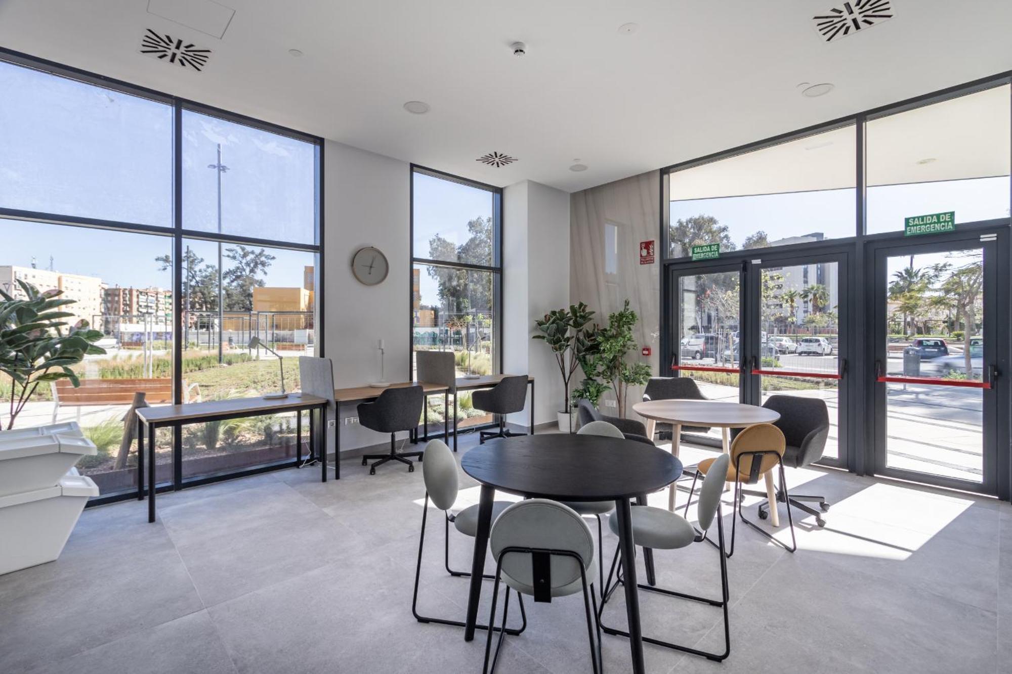 Malaga Skyline 1 Pool & Parking Free Apartment Ngoại thất bức ảnh