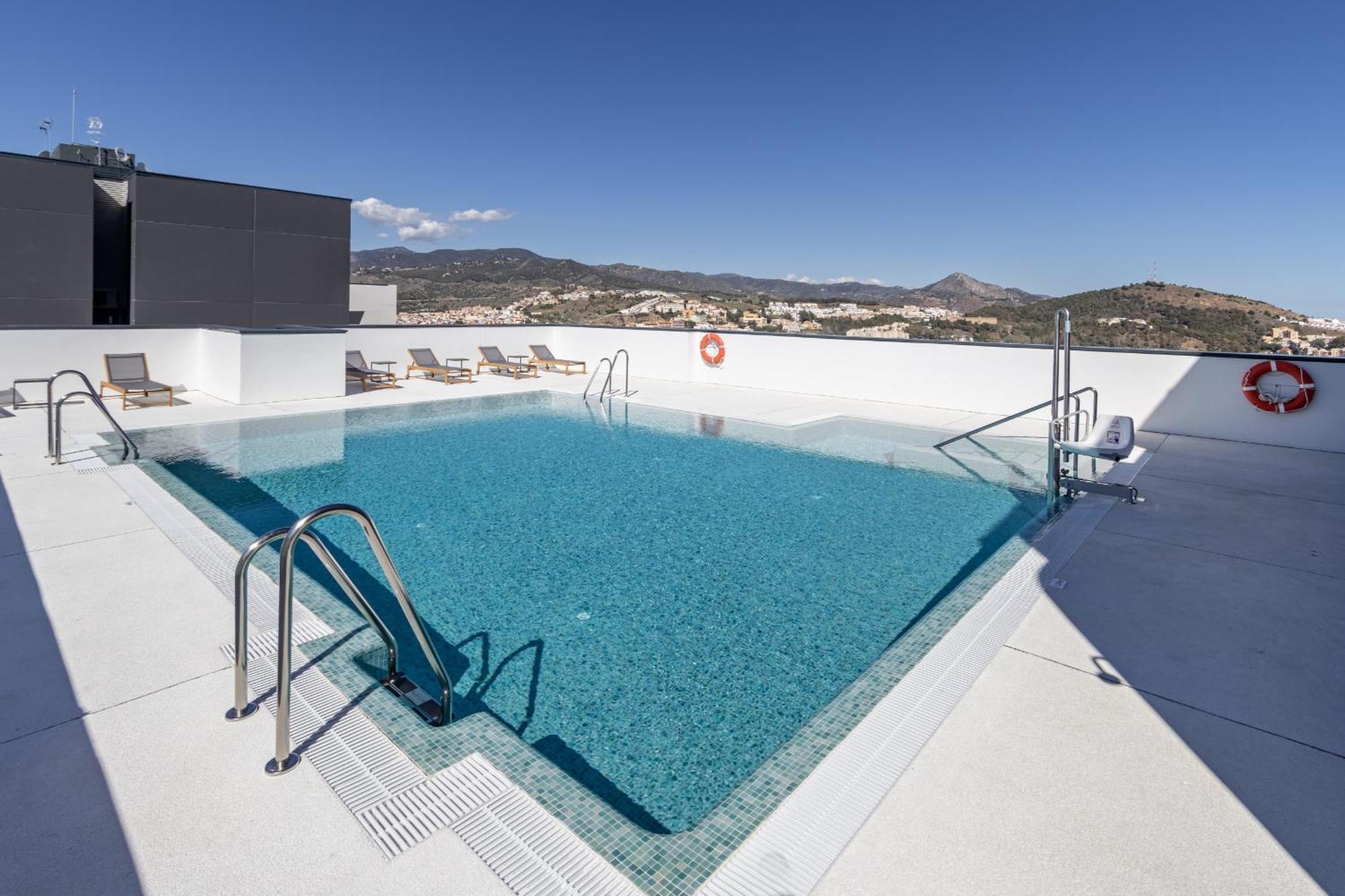 Malaga Skyline 1 Pool & Parking Free Apartment Ngoại thất bức ảnh