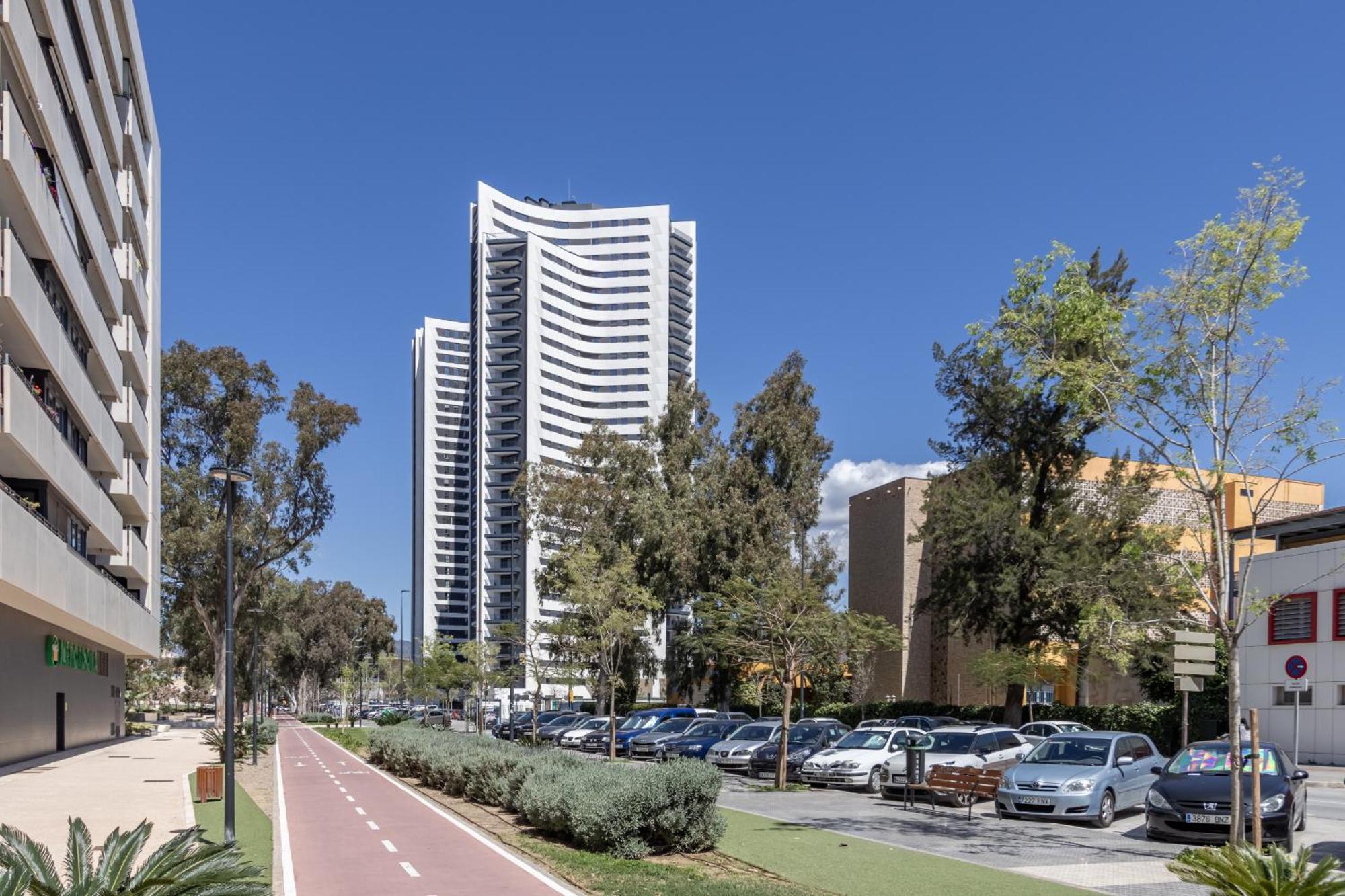Malaga Skyline 1 Pool & Parking Free Apartment Ngoại thất bức ảnh